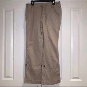 Women’s The North Face Tan Hiking Pants, size 8